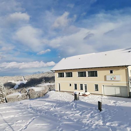 Gaestehaus Hebalm, Family & Friends Auf 900 M2 Wohnflaeche Erleben, Alleinnutzung Moeglich Pack Extérieur photo