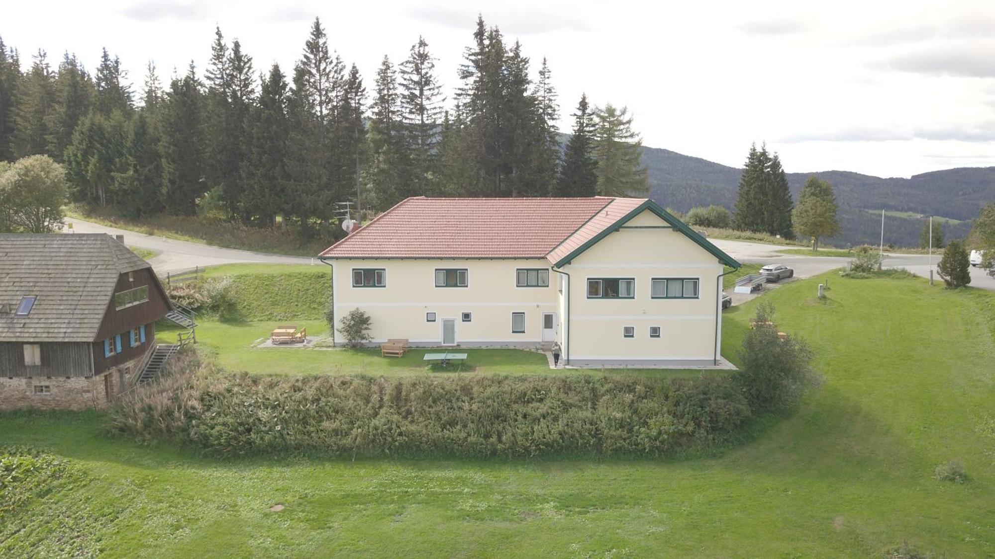 Gaestehaus Hebalm, Family & Friends Auf 900 M2 Wohnflaeche Erleben, Alleinnutzung Moeglich Pack Extérieur photo